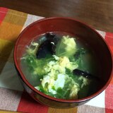 鶏ガラ塩麹で☆豆苗とキクラゲの生姜スープ